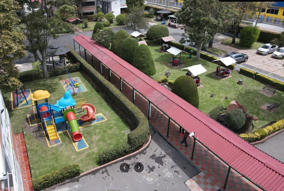 Foto COLEGIO EMILIO VALENZUELA